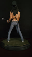 Cargar imagen en el visor de la galería, Guns N’ Roses Slash 2005 Knucklebonz Rock Iconz