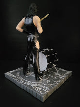 Lade das Bild in den Galerie-Viewer, Kiss Peter Criss Hotter than Hell 2017 Knucklebonz Rock Iconz