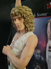 Load image into Gallery viewer, The Who Roger Daltrey 2009 Knucklebonz Rock Iconz