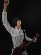 Load image into Gallery viewer, The Who Pete Townshend Knucklebonz Rock Iconz