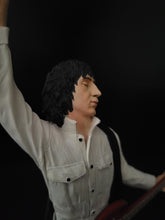 Load image into Gallery viewer, The Who Pete Townshend Knucklebonz Rock Iconz