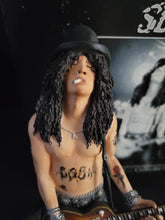 Cargar imagen en el visor de la galería, Guns N’ Roses Slash 2005 Knucklebonz Rock Iconz