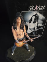 Cargar imagen en el visor de la galería, Guns N’ Roses Slash 2005 Knucklebonz Rock Iconz