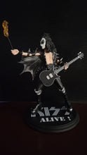 Carica l'immagine nel visualizzatore di Gallery, KISS 2017 Knucklebonz Rock Iconz Gene Simmons KISS Alive!