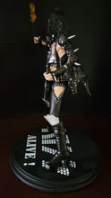 Carica l'immagine nel visualizzatore di Gallery, KISS 2017 Knucklebonz Rock Iconz Gene Simmons KISS Alive!