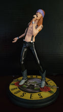 Cargar imagen en el visor de la galería, Guns N’ Roses 2018 Knucklebonz Rock Iconz Axl Rose