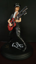 Carica l'immagine nel visualizzatore di Gallery, Led Zeppelin Jimmy Page 2008 Knucklebonz Rock Iconz (Stormtrooper)