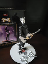 Muat gambar ke penampil Galeri, Ghost Nameless Ghouls (White Guitar) 2020 Knucklebonz Rock Iconz
