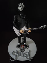 Muat gambar ke penampil Galeri, Ghost Nameless Ghouls (White Guitar) 2020 Knucklebonz Rock Iconz
