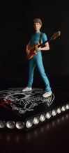 Indlæs billede til gallerivisning Queen John Deacon 2021 Knucklebonz Rock Iconz

