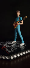 Indlæs billede til gallerivisning Queen John Deacon 2021 Knucklebonz Rock Iconz
