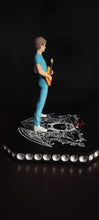 Indlæs billede til gallerivisning Queen John Deacon 2021 Knucklebonz Rock Iconz

