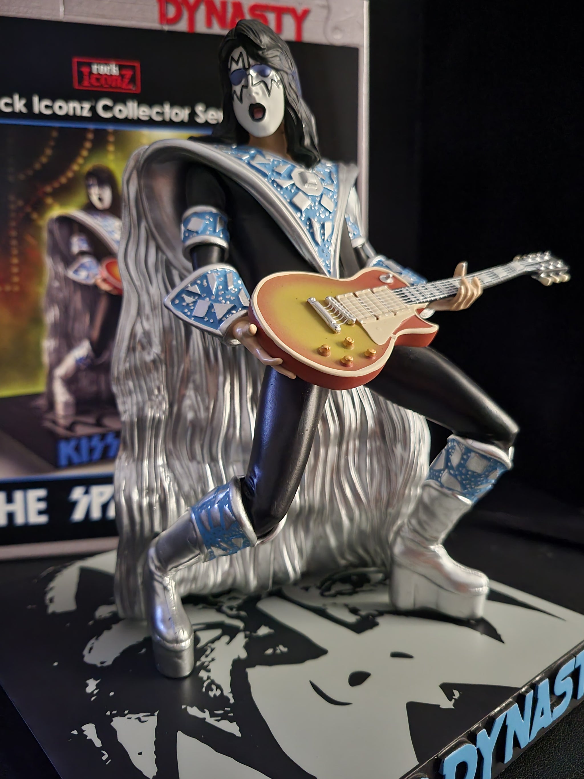 KISS Ace Frehley Dynasty 2022 Knucklebonz Rock Iconz – Izzy Rock