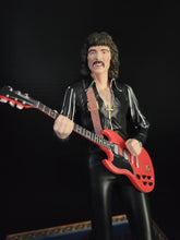 Indlæs billede til gallerivisning Black Sabbath Toni Iommi 2022 Knucklebonz Rock Iconz
