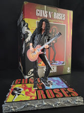 Carica l&#39;immagine nel visualizzatore di Gallery, Guns N’ Roses Slash 2022 Knucklebonz Rock Iconz
