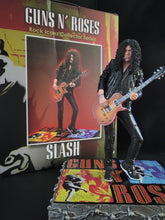 Carregar imagem no visualizador da galeria, Guns N’ Roses Slash 2022 Knucklebonz Rock Iconz
