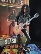 Carica l&#39;immagine nel visualizzatore di Gallery, Guns N’ Roses Slash 2022 Knucklebonz Rock Iconz
