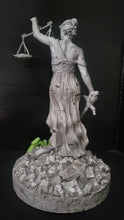 Indlæs billede til gallerivisning Metallica Lady Justice KnuckleBonz Statue 2021
