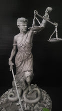 Indlæs billede til gallerivisning Metallica Lady Justice KnuckleBonz Statue 2021
