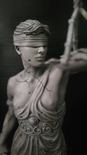Indlæs billede til gallerivisning Metallica Lady Justice KnuckleBonz Statue 2021
