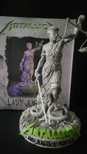 Indlæs billede til gallerivisning Metallica Lady Justice KnuckleBonz Statue 2021
