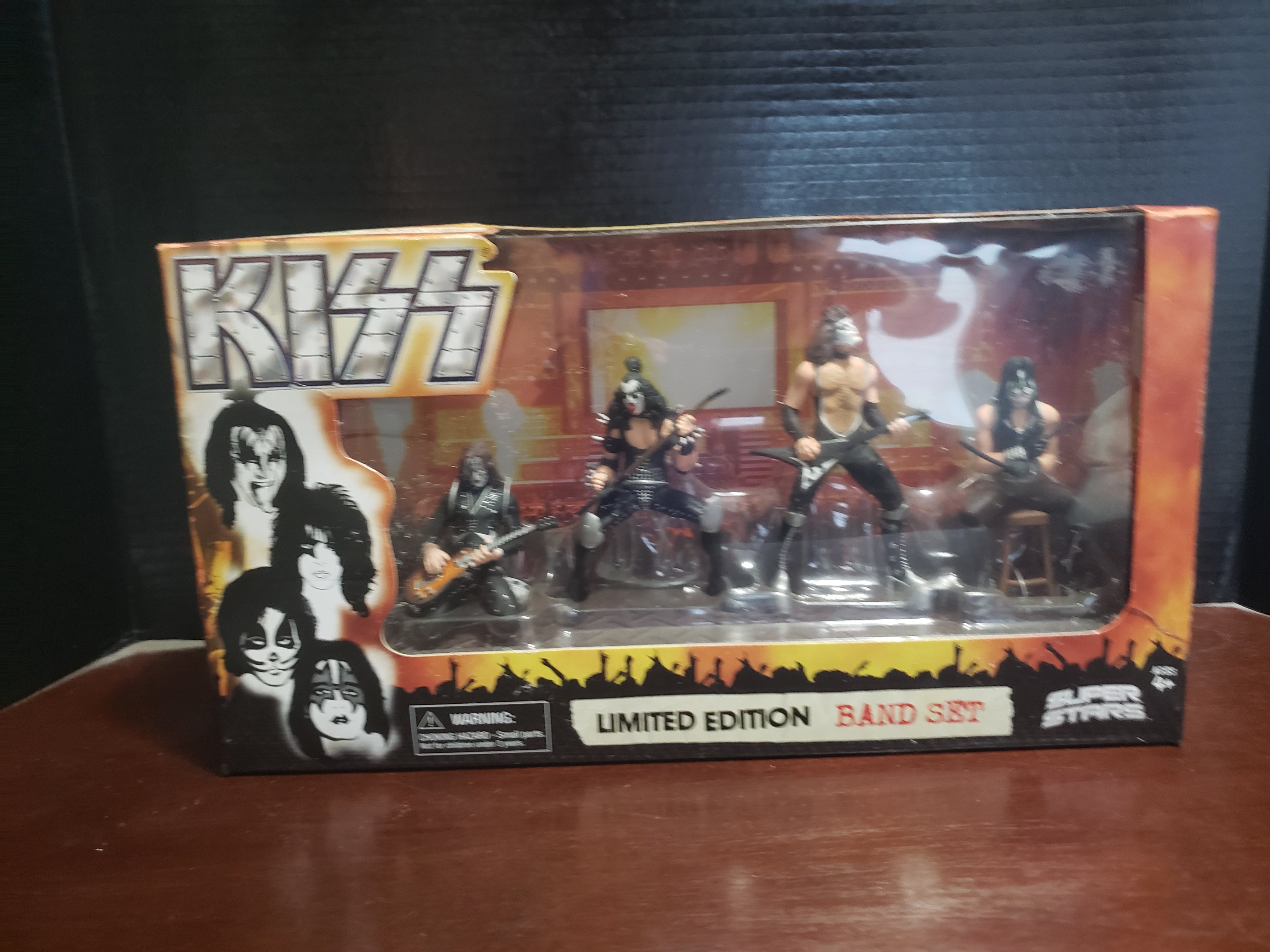 KISS LIMITED EDITION BAND SET SUPER STARS Kiss band hard rock