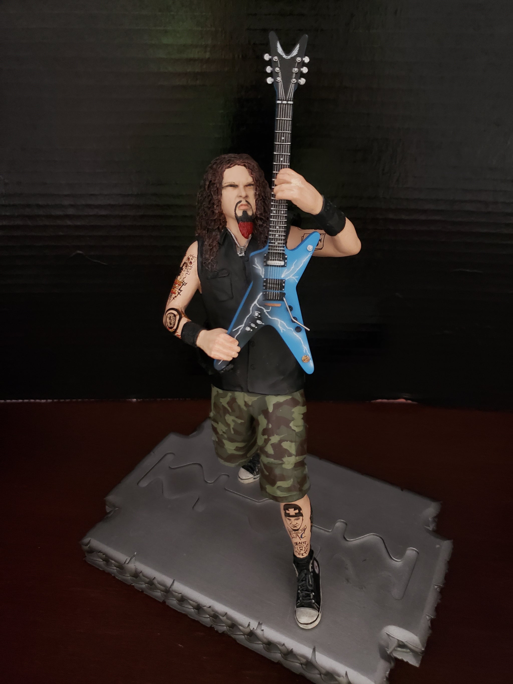 Pantera Dimebag Darrell 2005 Knucklebonz Rock Iconz – Izzy Rock Pantera Dimebag Darrell 2005 Knucklebonz Rock Iconz – Izzy Rock