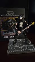 Indlæs billede til gallerivisning Kiss 2017 Gene Simmons Knucklebonz Rock Iconz
