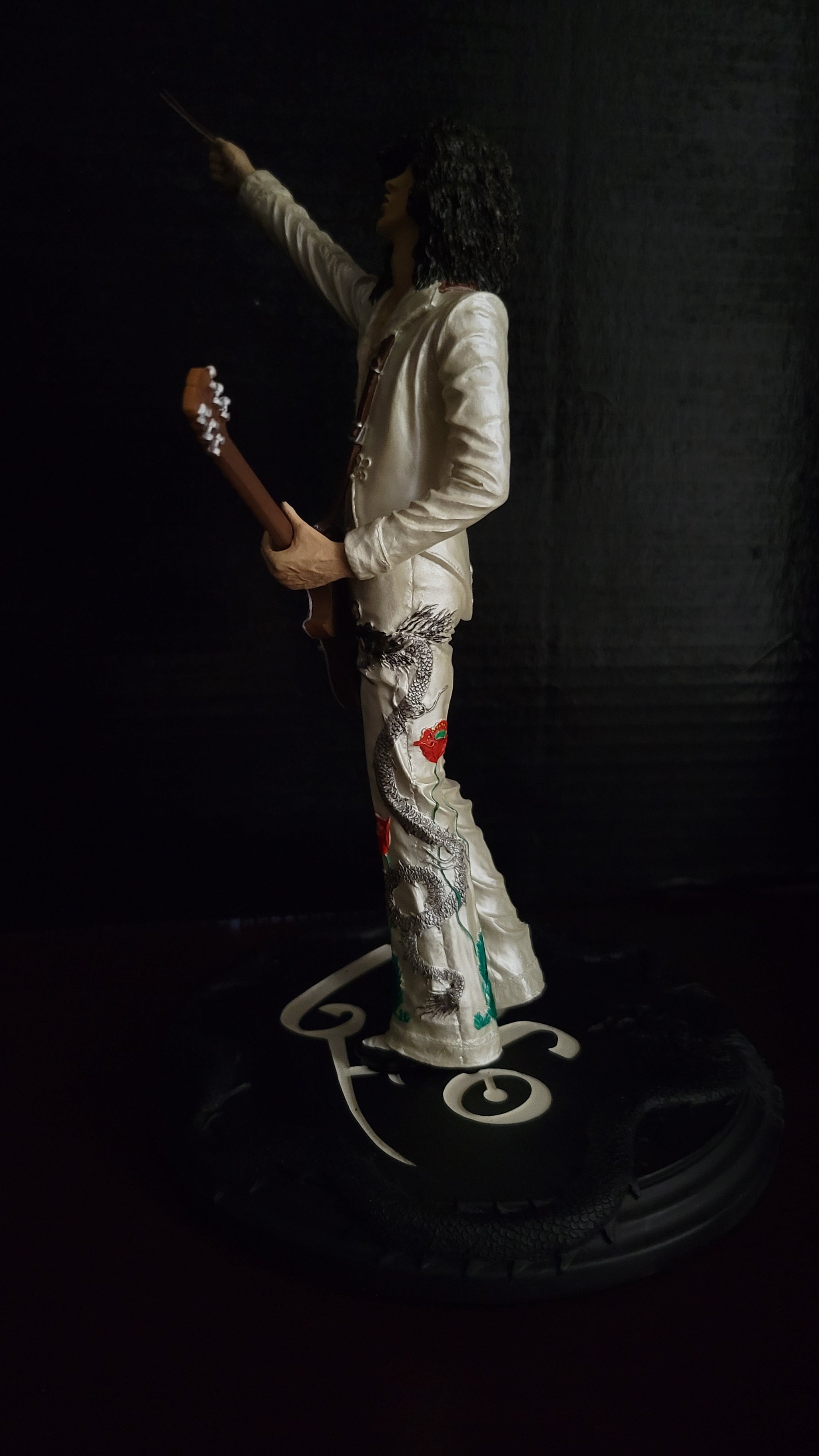 Led Zeppelin Jimmy Page 2007 Knucklebonz Rock Iconz – Izzy