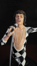 Cargar imagen en el visor de la galería, Queen knucklebonz Rock Iconz Freddie Mercury
