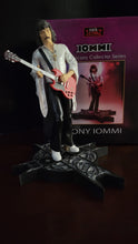 Indlæs billede til gallerivisning Black Sabbath 2020 Knucklebonz Rock Iconz Tony Iommi 
