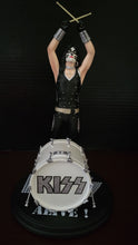 Cargar imagen en el visor de la galería, KISS 2017 Knucklebonz Rock Iconz Peter Criss KISS Alive!
