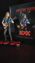 Afbeelding in Gallery-weergave laden, AC/DC (ACDC) Malcolm Young 2006 Knucklebonz Rock Iconz
