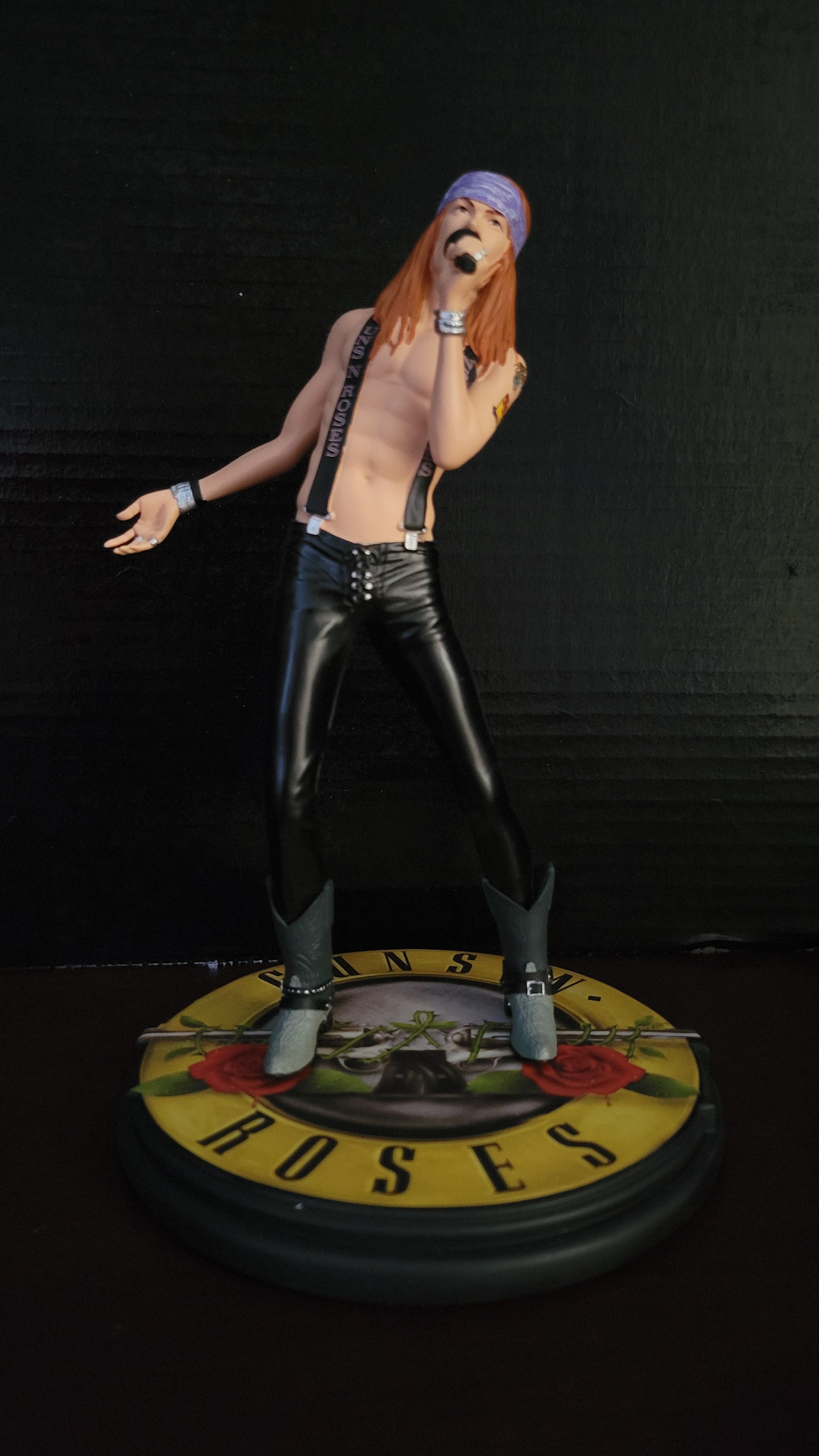 Guns N' Roses Axl Rose 2018 Knucklebonz Rock Iconz – Izzy Rock