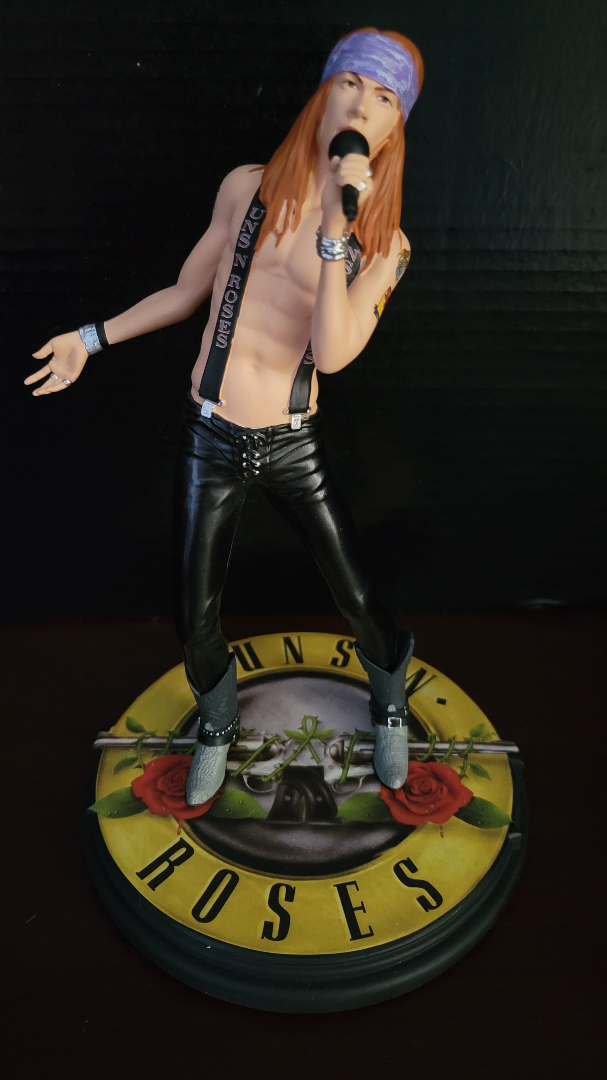 Guns N' Roses Axl Rose 2018 Knucklebonz Rock Iconz – Izzy Rock