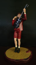 Afbeelding in Gallery-weergave laden, AC/DC 2006 Knucklebonz Rock Iconz Angus Young 

